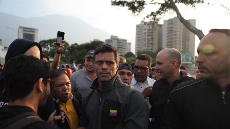 Venezuela: liberaron a Leopoldo López y Guaidó llamó a derrocar a Maduro