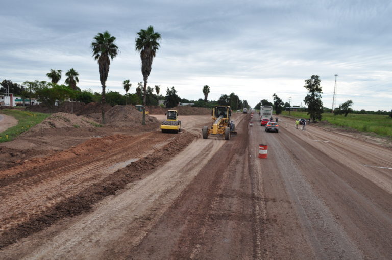 AVANZAN LOS TRABAJOS EN LA TRAVESÍA URBANA DE ROQUE SÁENZ PEÑA SOBRE LA RN 95