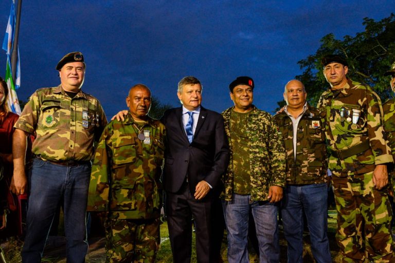 PEPPO ENCABEZÓ EL ACTO POR MALVINAS Y REMARCÓ «EL COMPROMISO DEL ESTADO PARA CON LOS HOMBRES QUE LUCHARON POR LA PATRIA»