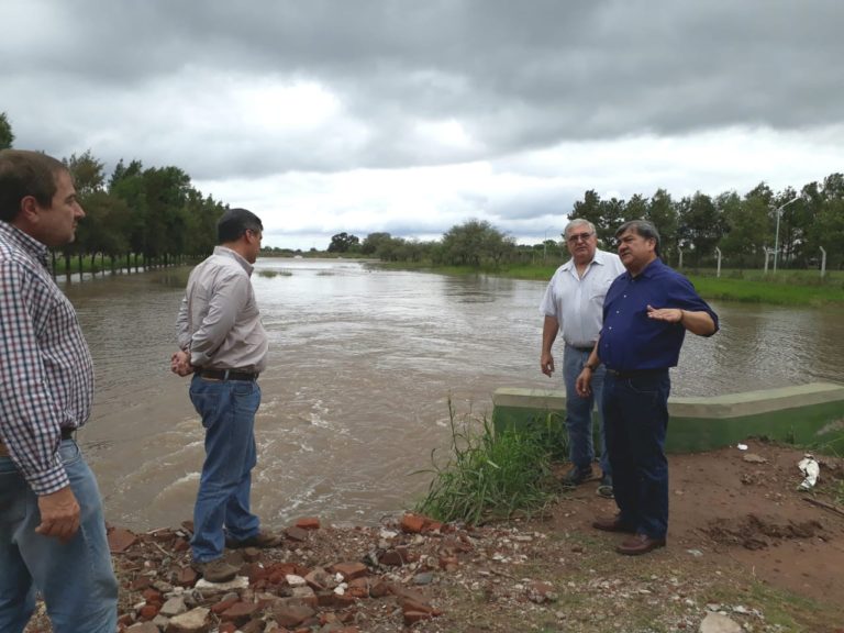 EL GOBIERNO EVALUÓ IMPACTO DE LLUVIAS EN HERMOSO CAMPO