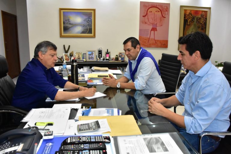 EL GOBERNADOR RATIFICÓ LAS PROPUESTAS PLANTEADAS A GREMIOS DOCENTES