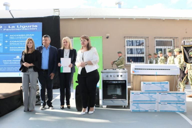 PEPPO INAUGURÓ OBRAS EN LA ESCUELA 319: «SUPERAMOS LAS DIFICULTADES PONIENDO LA FORTALEZA DE UN ESTADO PRESENTE»