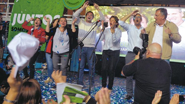 Arabela Carreras superó a Martín Soria y fue electa como gobernadora. Los votos de Río Negro fueron por la continuidad