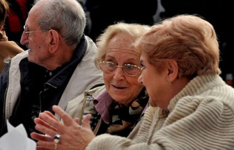 Jubilaciones, pensiones y asignaciones aumentarán otro 12,2%