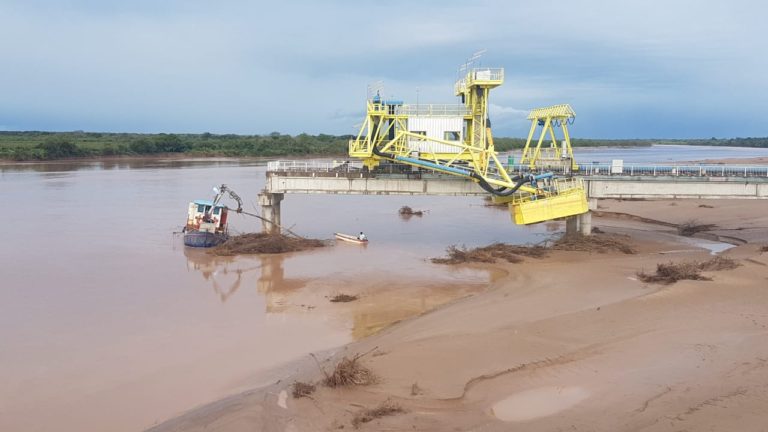 EL GOBIERNO INICIÓ TRABAJOS PARA GARANTIZAR LA PROVISIÓN DE AGUA EN LOCALIDADES DE EL IMPENETRABLE