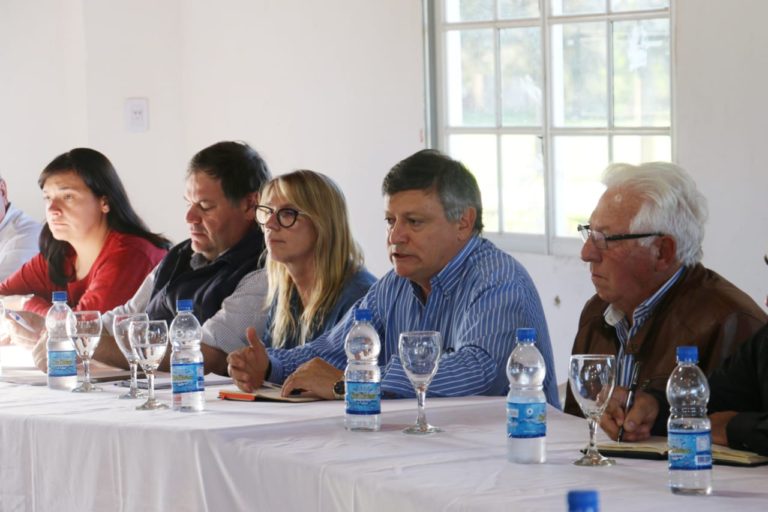 PEPPO CON INTENDENTES EN CHARATA: «TENEMOS QUE TRABAJAR TODOS JUNTOS POR LAS FAMILIAS CHAQUEÑAS QUE NOS NECESITAN»