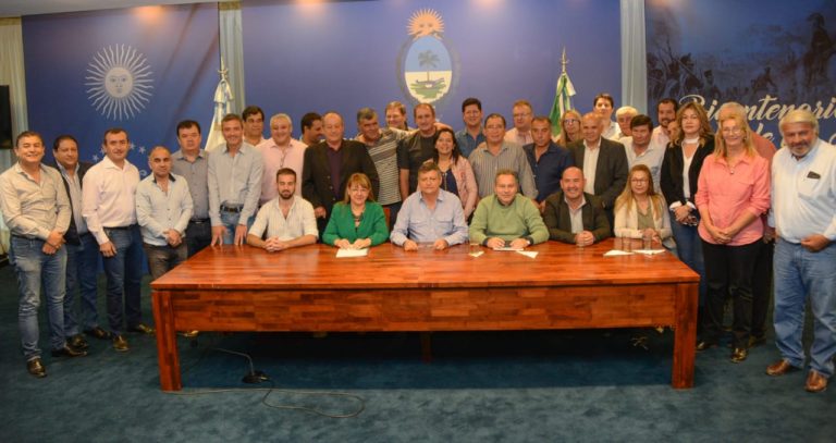 PEPPO RUBRICÓ CONVENIO CON MUNICIPIOS PARA DAR RECONOCIMIENTO LABORAL Y CAPACITAR A 1500 AUXILIARES DE SERVICIOS EN INSTITUCIONES EDUCATIVAS.