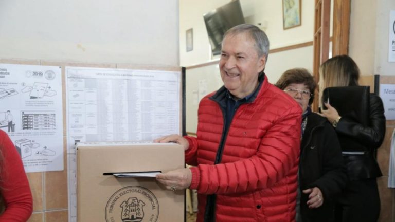 El candidato afirmó que sería «apresurado» hacer una lectura nacional de los resultados Elecciones en Córdoba: votó Juan Schiaretti