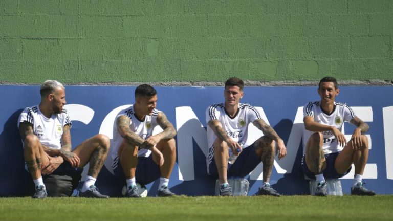 Tras el triunfo sobre Venezuela, el equipo tuvo una práctica distendida Selección: Día de entrenamiento y de sonrisas