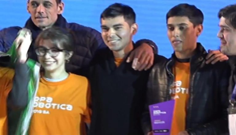 ALUMNOS DE CHACO PARTICIPARON EN LA COPA ROBÓTICA EN BUENOS AIRES Y RECIBIERON MENCIONES