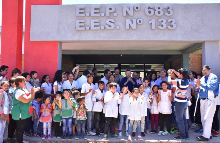 PEPPO INAUGURÓ TRES ESCUELAS PARA PARAJES DE EL IMPENETRABLE POR 46 MILLONES DE PESOS