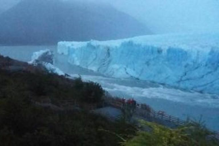 Cayó el puente de hielo del Glaciar Perito Moreno