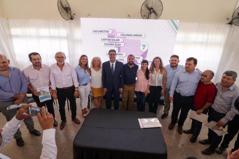 CAPITANICH FIRMÓ EL COMPROMISO DE UNIÓN VOLUNTARIA ENTRE MUNICIPIOS PARA LA CREACIÓN DE LA REGIÓN Nº 7