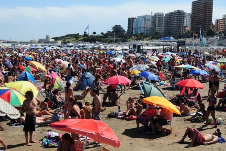 Temporada de verano: se reactivó la ocupación hotelera y el consumo en todo el país 