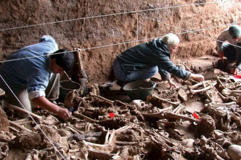 Postulan al Equipo Argentino de Antropología Forense para el Premio Nobel de la Paz 