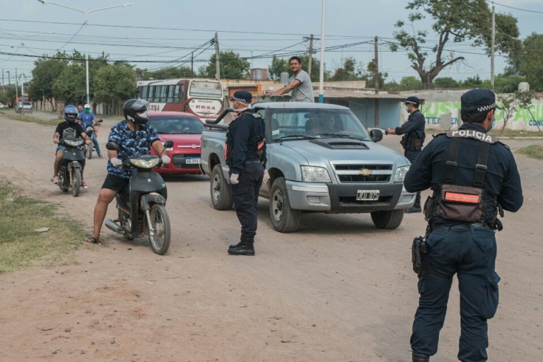 AISLAMIENTO OBLIGATORIO: SE RESTRINGIÓ LA CIRCULACIÓN SOBRE AVENIDA SOBERANÍA NACIONAL