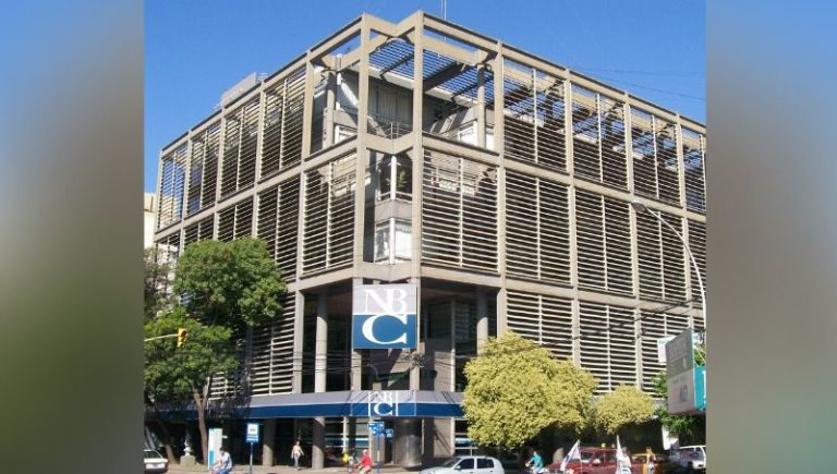 Nuevo Banco del Chaco: atención presencial reducida en sucursales, sin ventanilla de caja