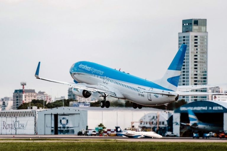 Aerolíneas Argentinas anunció una nueva tarifa “super flex”