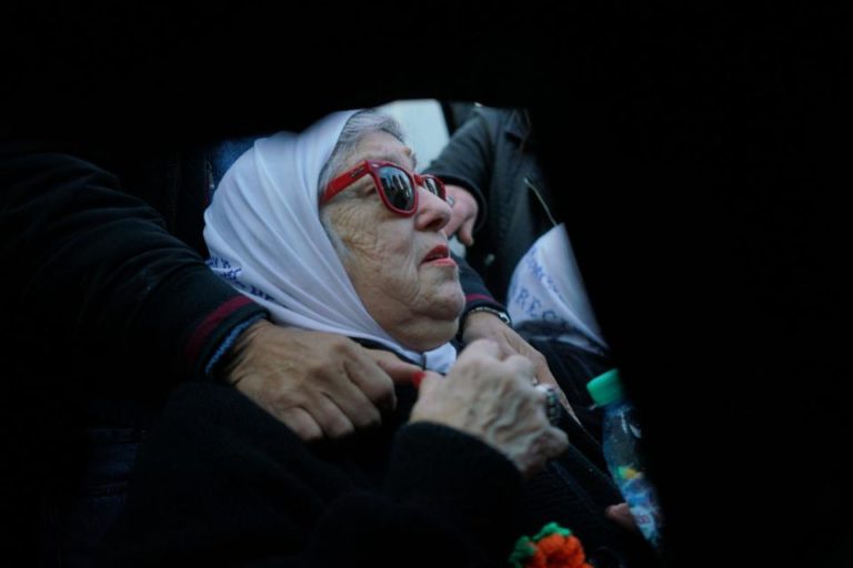 La tristeza de la presidenta de la Asociación Madres de Plaza de Mayo