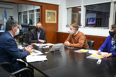 EN BUENOS AIRES, CAPITANICH GESTIONÓ CONVENIO