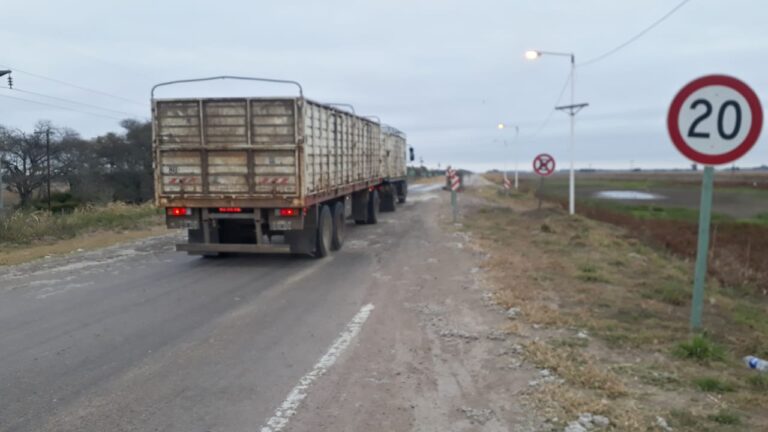 VIALIDAD NACIONAL RETIRA EL PUENTE METÁLICO EN RUTA NACIONAL 89