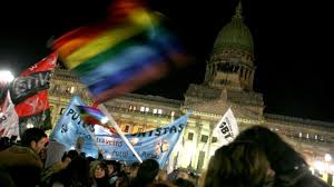 Cristina Kirchner decretó el cupo laboral travesti-trans en el Senado