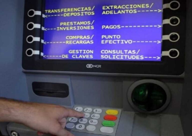 EL GOBIERNO PAGA APORTES Y CONTRIBUCIONES