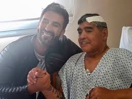 La primera foto de Diego Maradona tras la operación