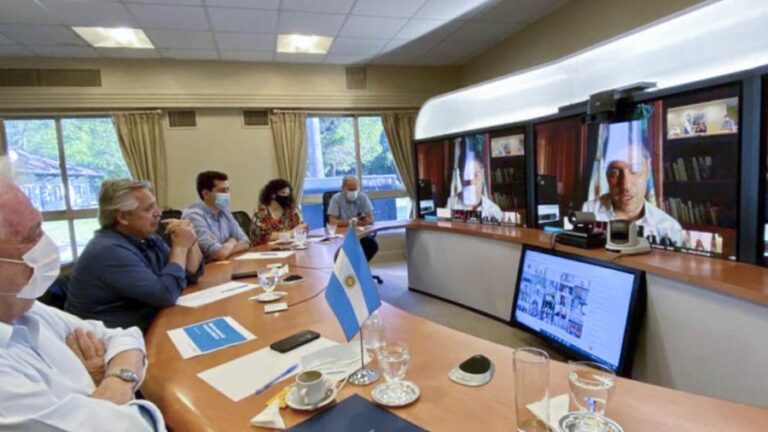 Alberto Fernández está reunido con los gobernadores