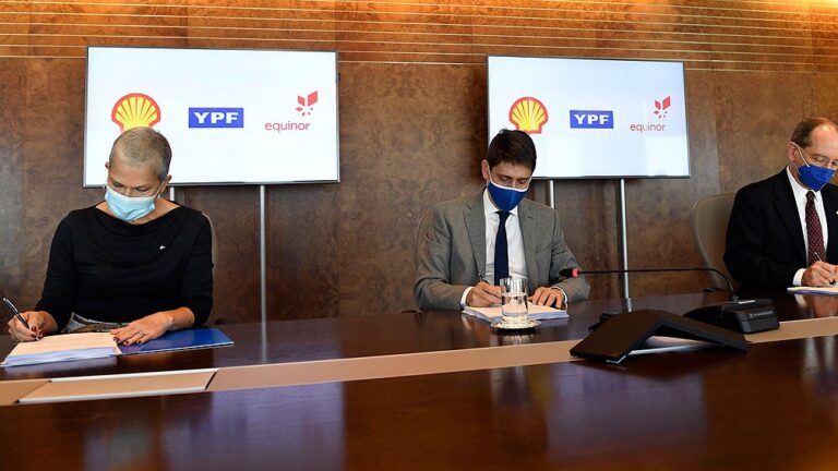 YPF suma a Shell como socio para exploraciones en el Mar Argentino