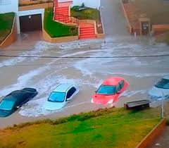 Villa Gesell: un fuerte temporal inundó la zona