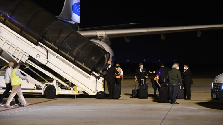 Aerolíneas Argentinas: Parte esta tarde el vuelo para traer 1 millón de vacunas