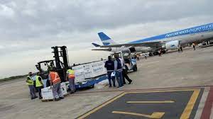 Arribó el avión de Aerolíneas Argentinas procedente de Moscú