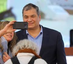 Rafael Correa denunció «un golpe de Estado» en Ecuador