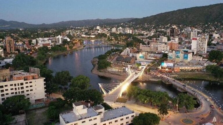 Aislaron en San Luis a 110 estudiantes tras viaje de egresados a Carlos Paz