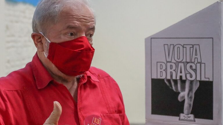 Anulan las condenas contra Lula y está habilitado