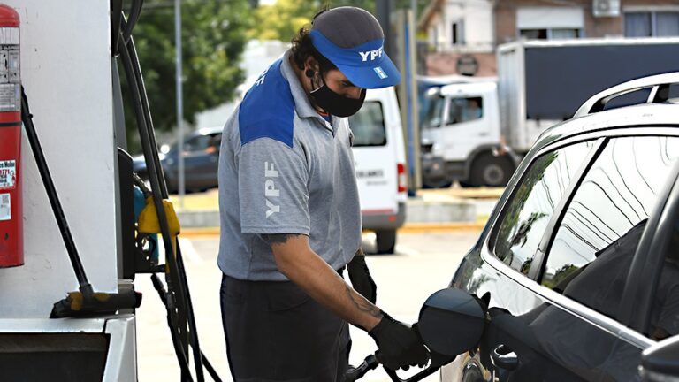 YPF aumentó los combustibles un 7% promedio en todo el país