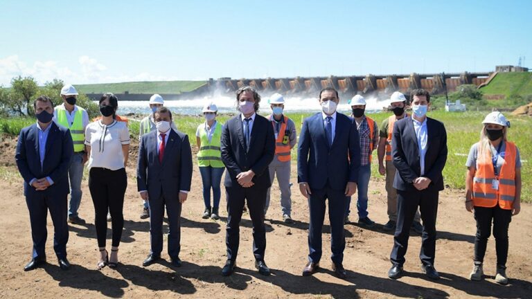 Yacyretá: comenzó la construcción de la central hidroeléctrica