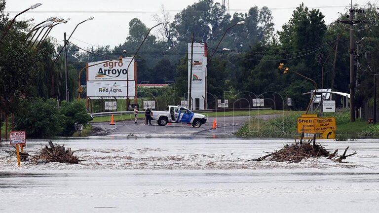 Un temporal causó anegamientos y evacuados en zonas de Santa Fe y Entre Ríos