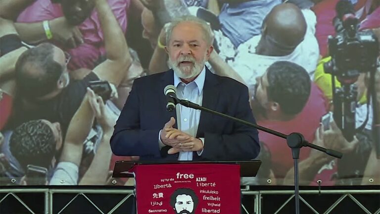 Lula criticó la gestión de la pandemia de Bolsonaro