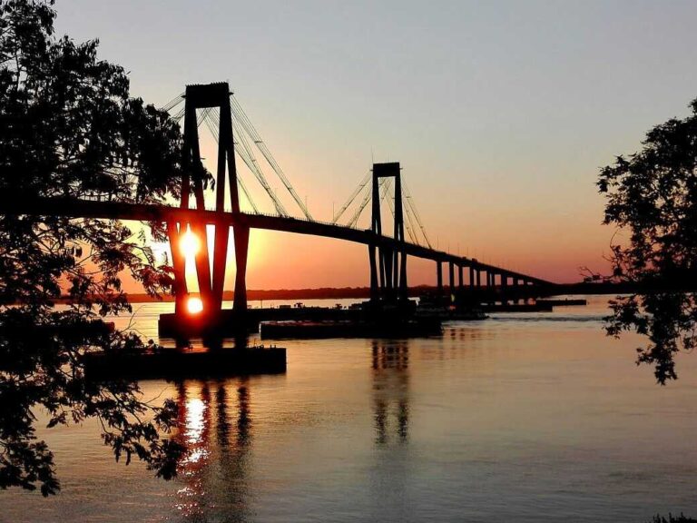 Chaco y Corrientes coordinan un corredor seguro por el puente Belgrano