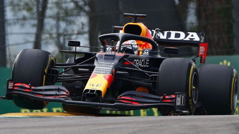 Con amplia ventaja sobre Hamilton, Verstappen