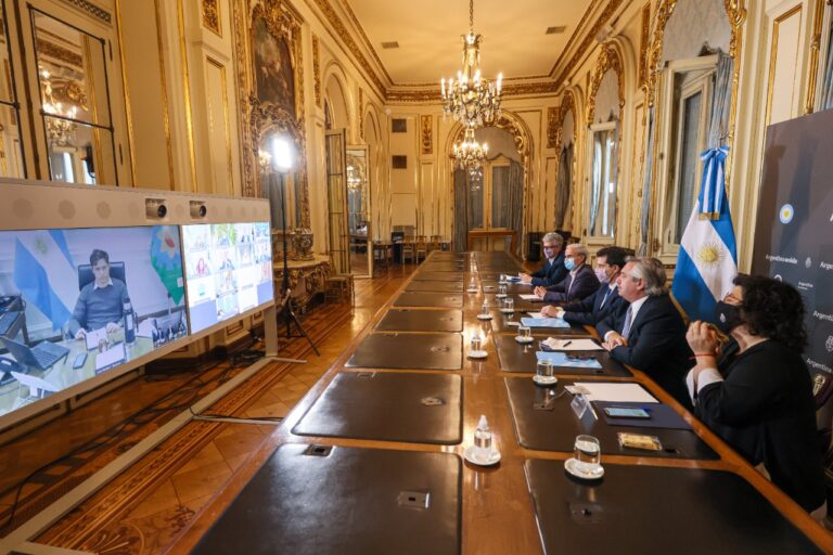 El Presidente está reunido por videoconferencia con 11 gobernadores
