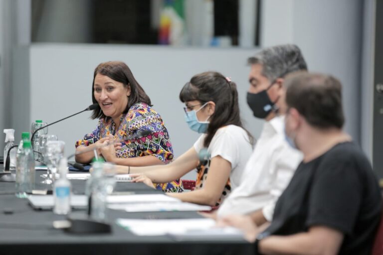 EL GOBIERNO RECIBIÓ A LA MULTISECTORIAL FEMINISTA Y AL CONSEJO PROVINCIAL