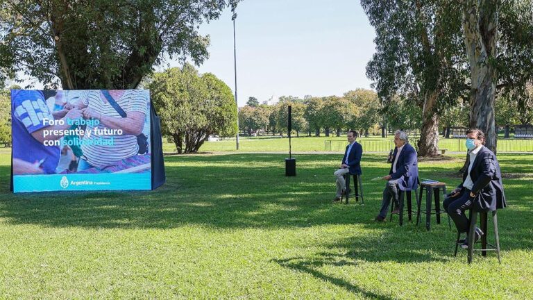 Alberto Fernández pidió unidad a los gremios y a los empresarios