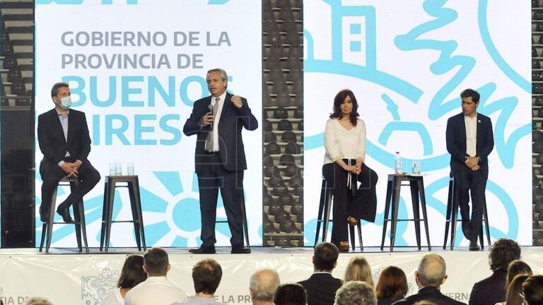 Junto a Cristina, Massa y Kicillof, Fernández lanza el Programa Reconstruir
