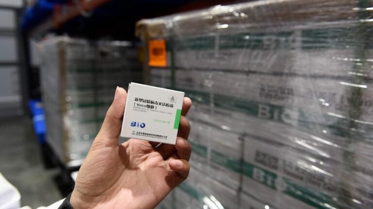 La OMS aprobó el uso de emergencia de la vacuna china Sinopharm