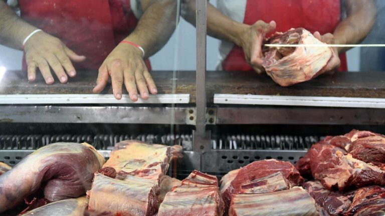 Kulfas confirmó que algunos cortes de carne van a reservarse