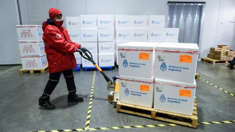 Salud confirmó la distribución de 371.400 vacunas Sputnik V dosis 1 en todo el país
