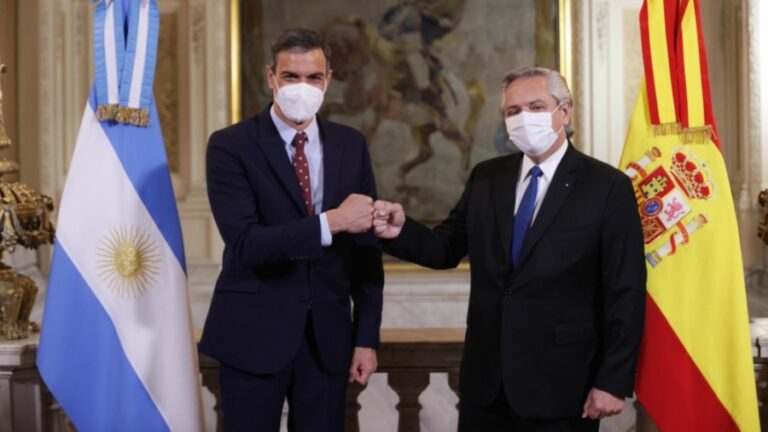 El Presidente se reúne con Pedro Sánchez para fortalecer las relaciones